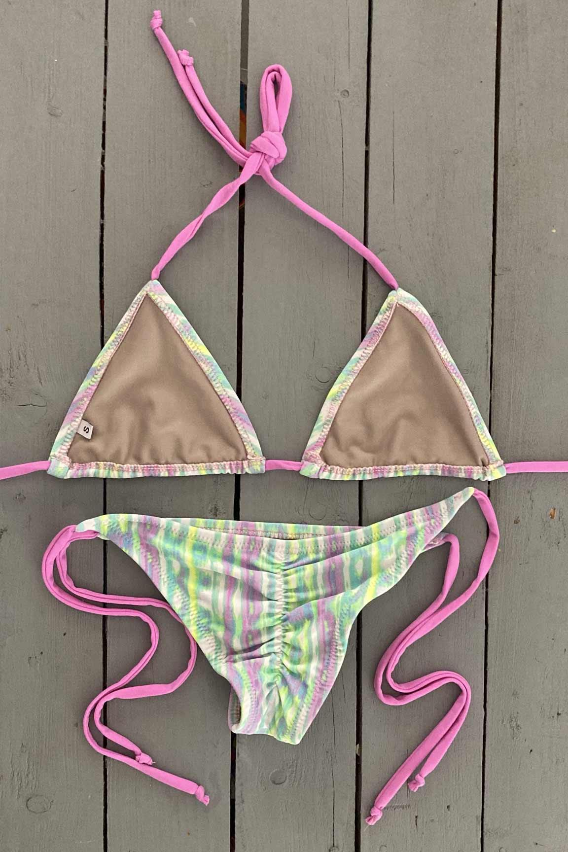 Splash around by the pool this summer in this super cute adjustable triangle bikini top. Made with the finest quality of soft and stretchy Lycra to achieve the best fit. Order yours today. @jillesbikinis  