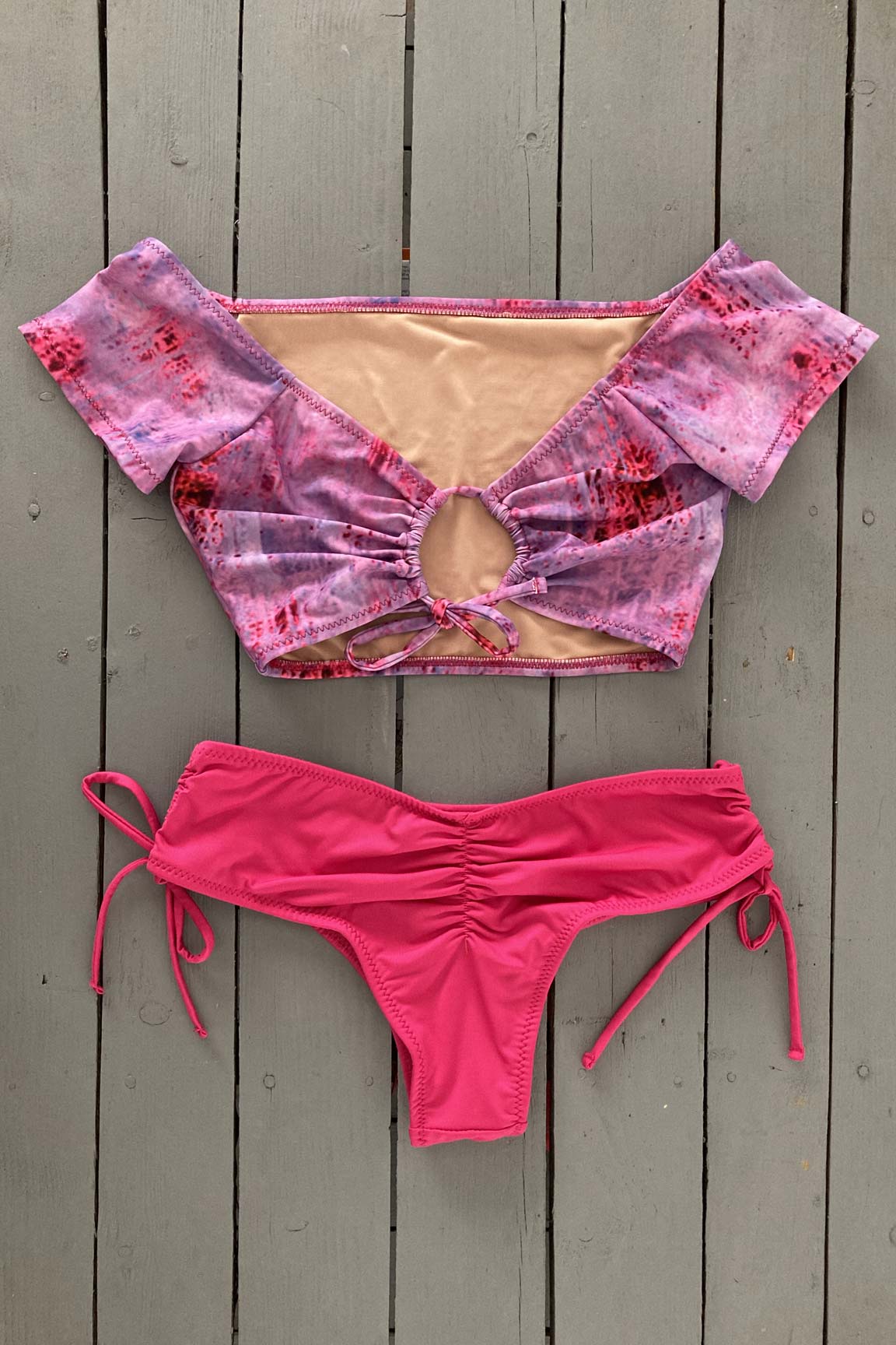 These wide cinched tie bottoms have more coverage, yet, are still sexy with a light scrunch. Very soft Lycra. Compliment your look by matching with the short sleeve bikini crop tops. Order yours today. @jillesbikinis